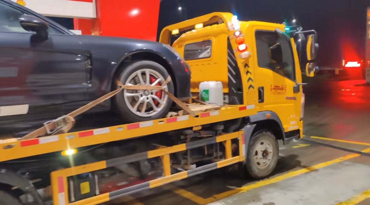 张家界行车途中遇到突发状况该如何呼叫道路救援？